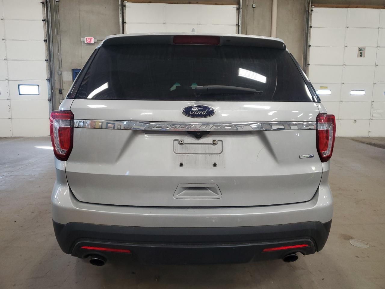 2017 Ford Explorer - Фото 6