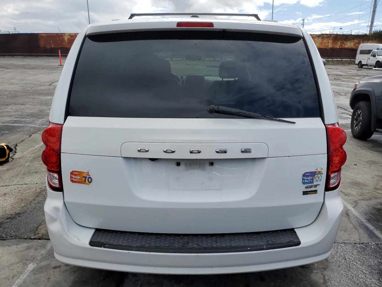 2018 Dodge Grand Caravan Gt - Image 6