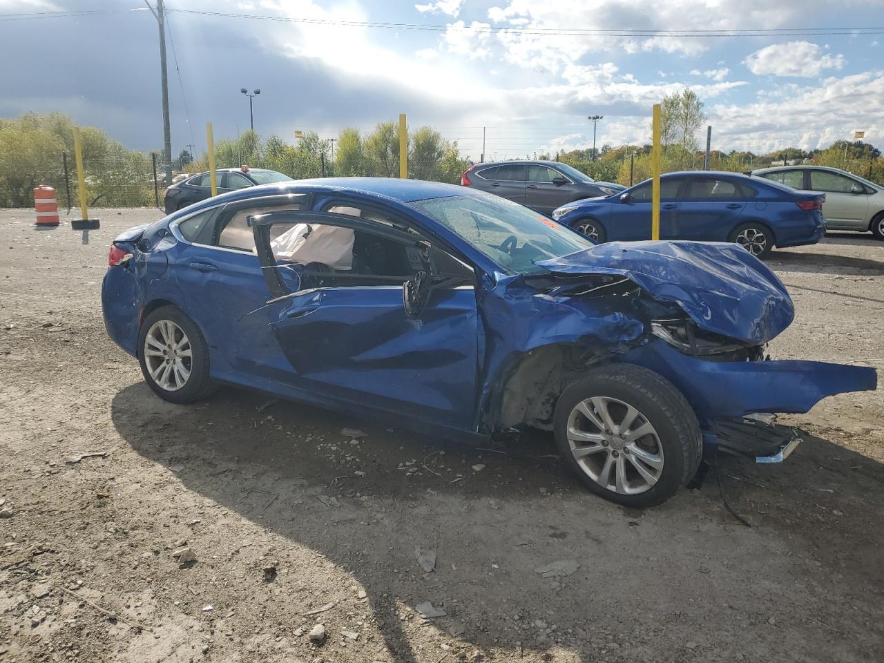 2015 Chrysler 200 Limited - Фото 4