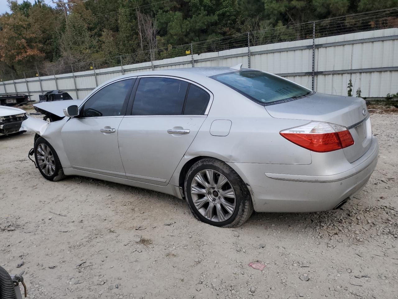 2009 Hyundai Genesis 3.8L - Image 2