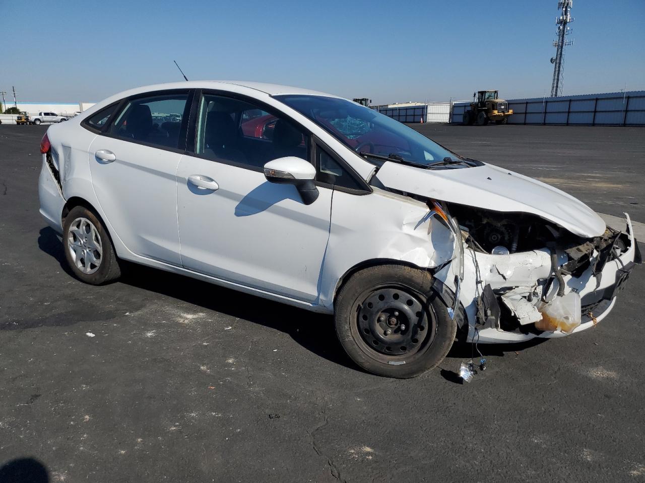 2013 Ford Fiesta Se - Фото 4