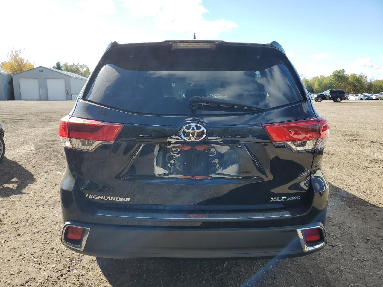 2019 Toyota Highlander Se - Фото 6