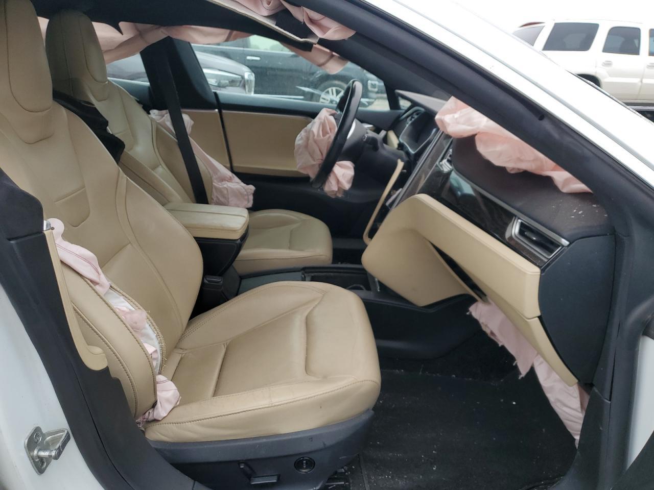 2016 Tesla Model S - Image 7