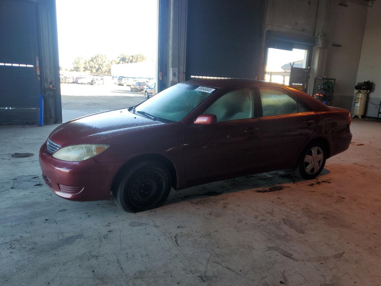 2005 Toyota Camry Le