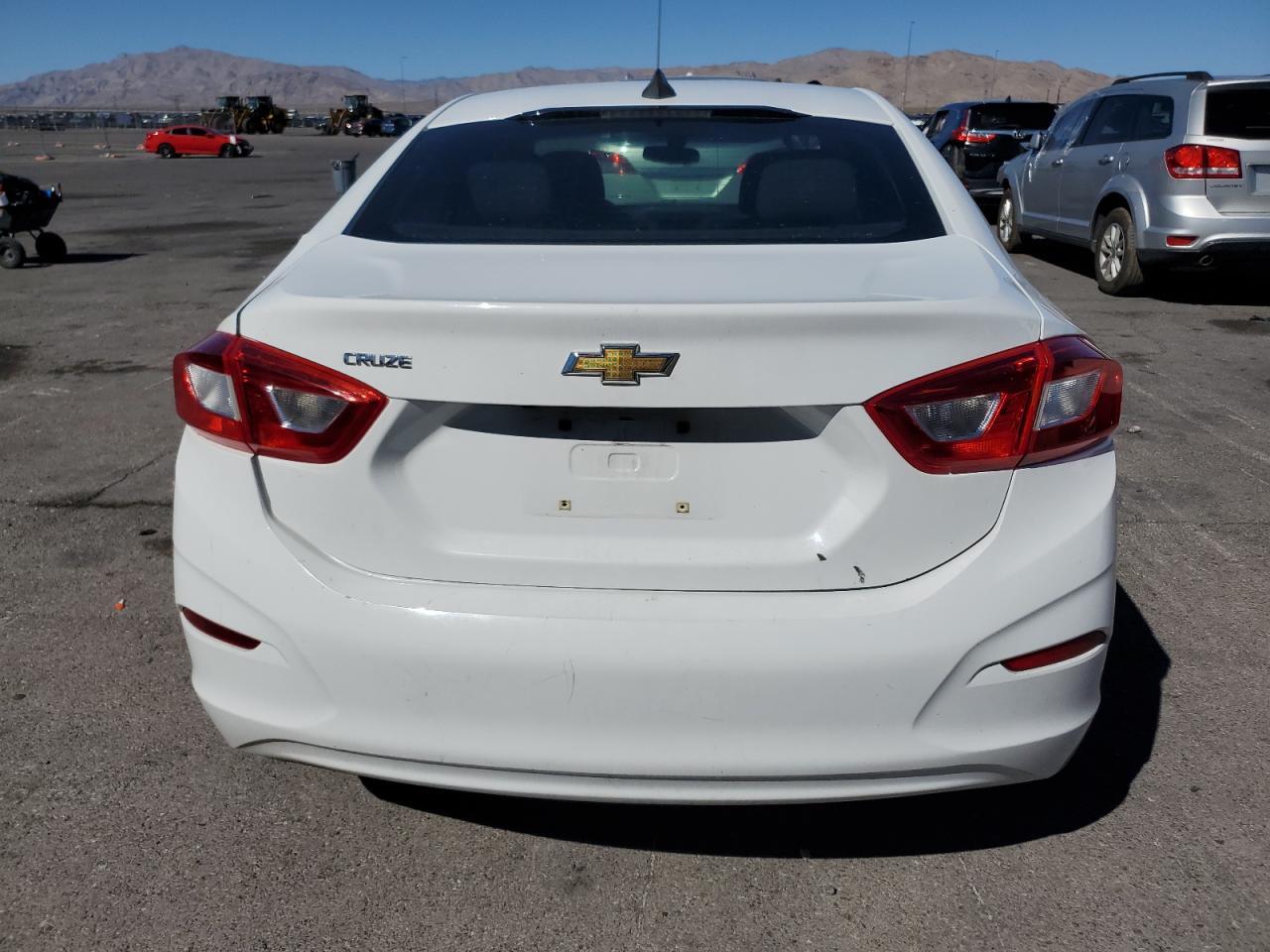 2017 Chevrolet Cruze Ls - Image 6