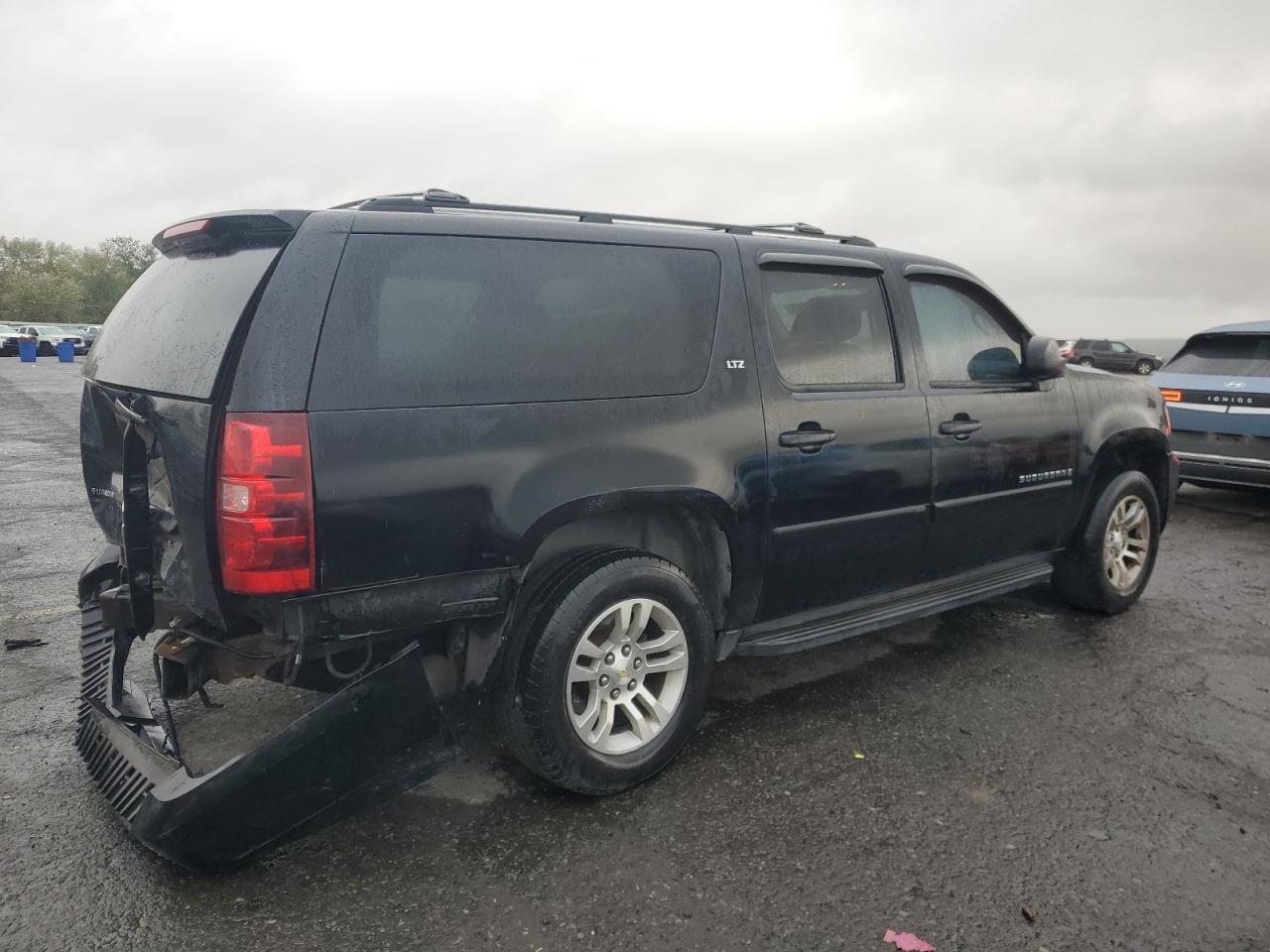 2007 Chevrolet Suburban K1500 - Фото 3