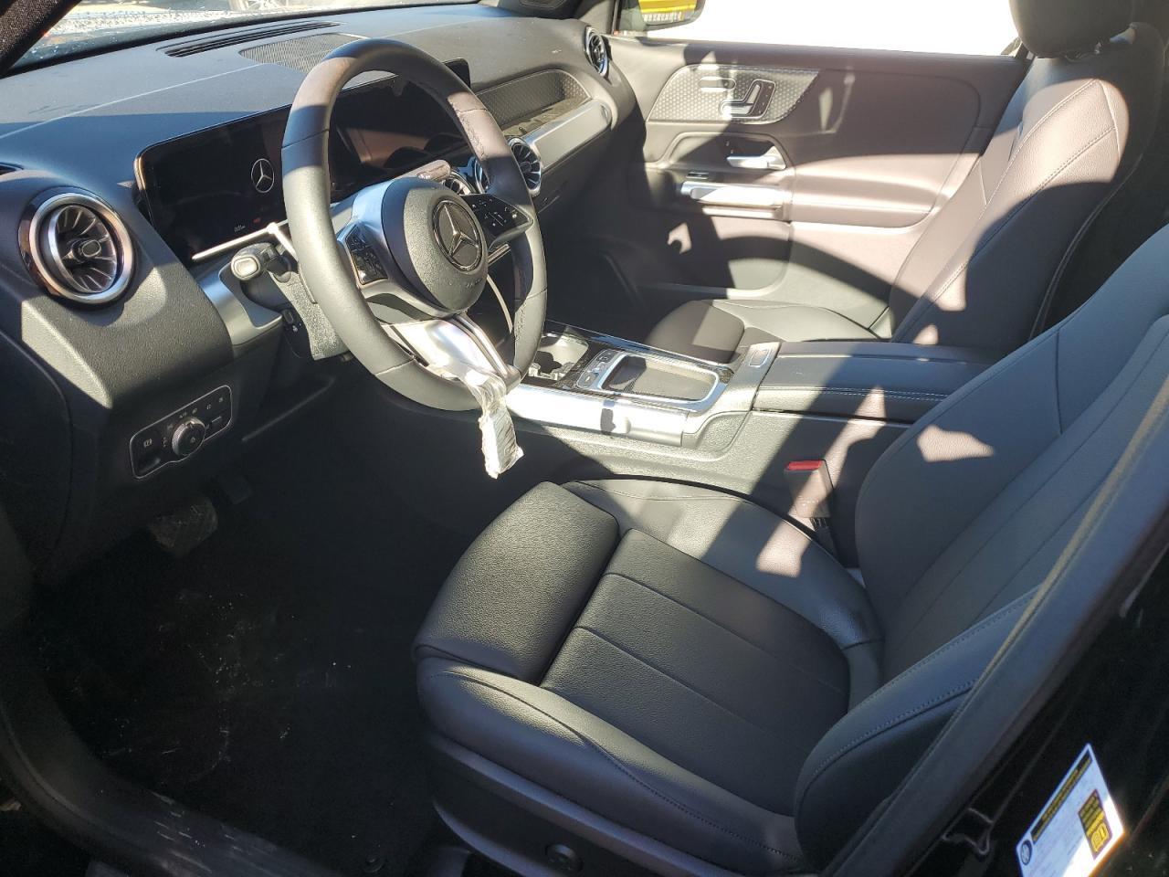 2025 Mercedes-Benz Glb 250 4Matic - Image 7