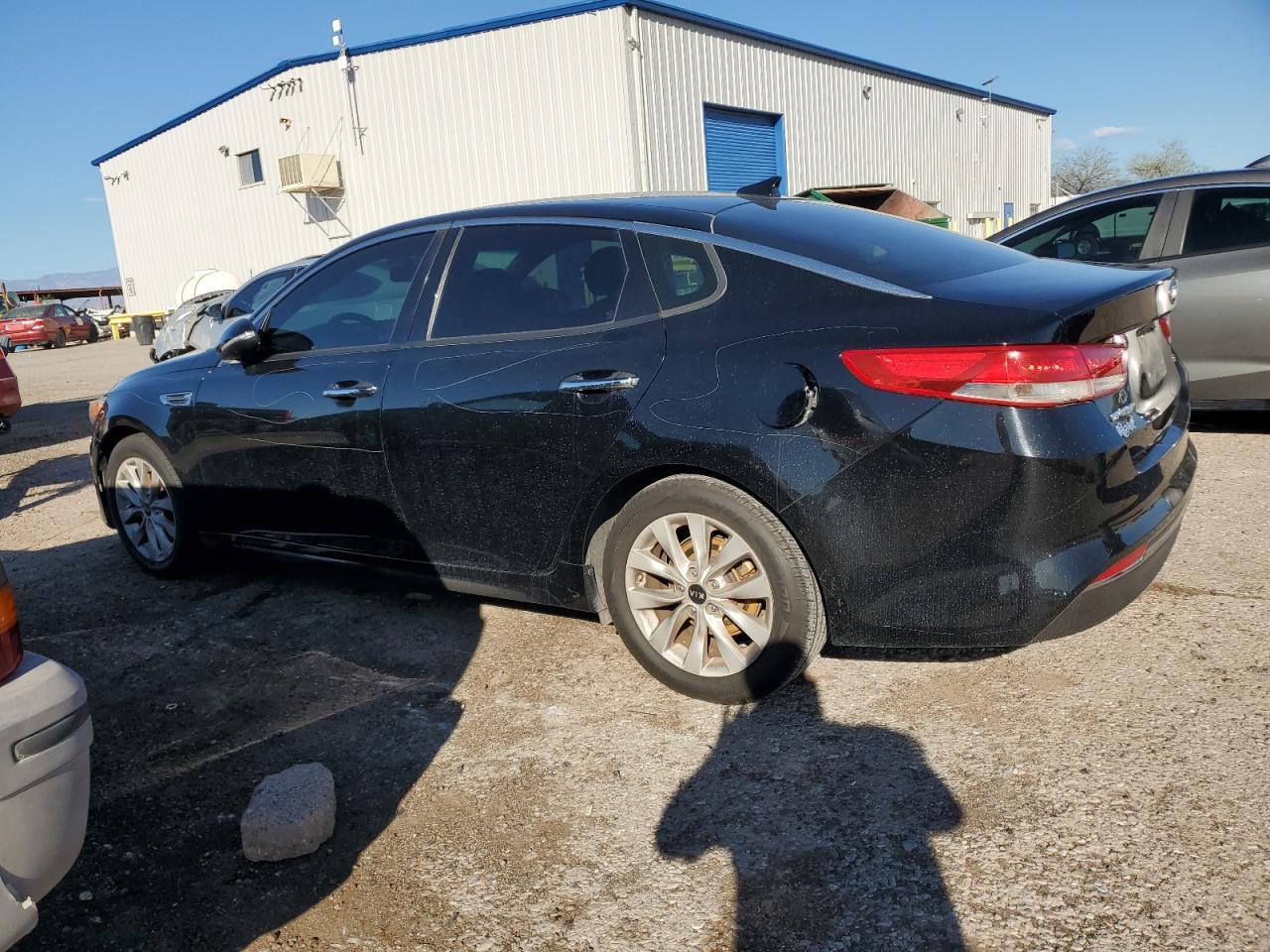 2017 Kia Optima Ex - Image 2