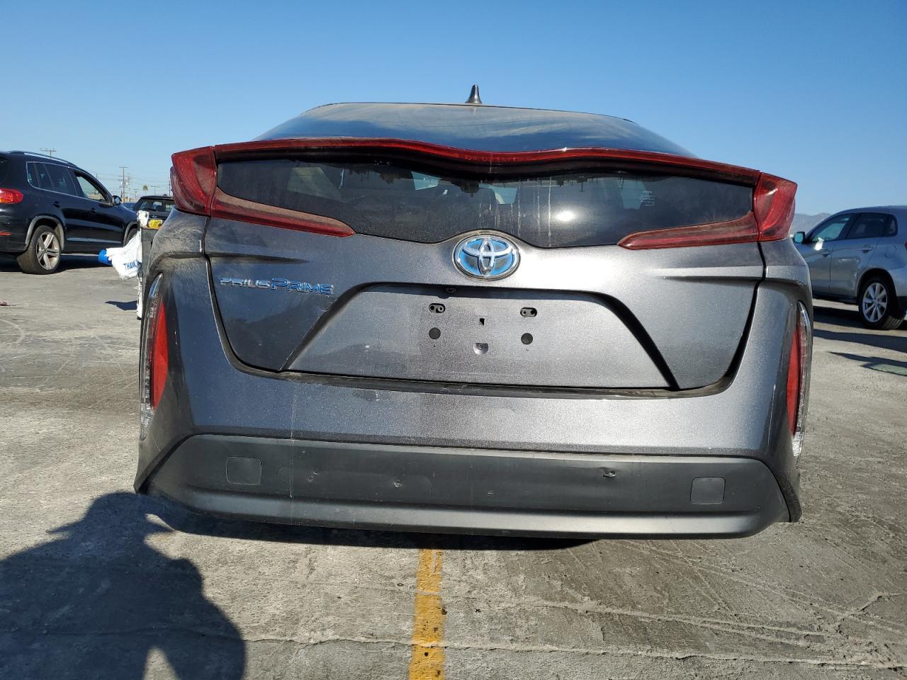 2021 Toyota Prius Prime Le - Фото 6
