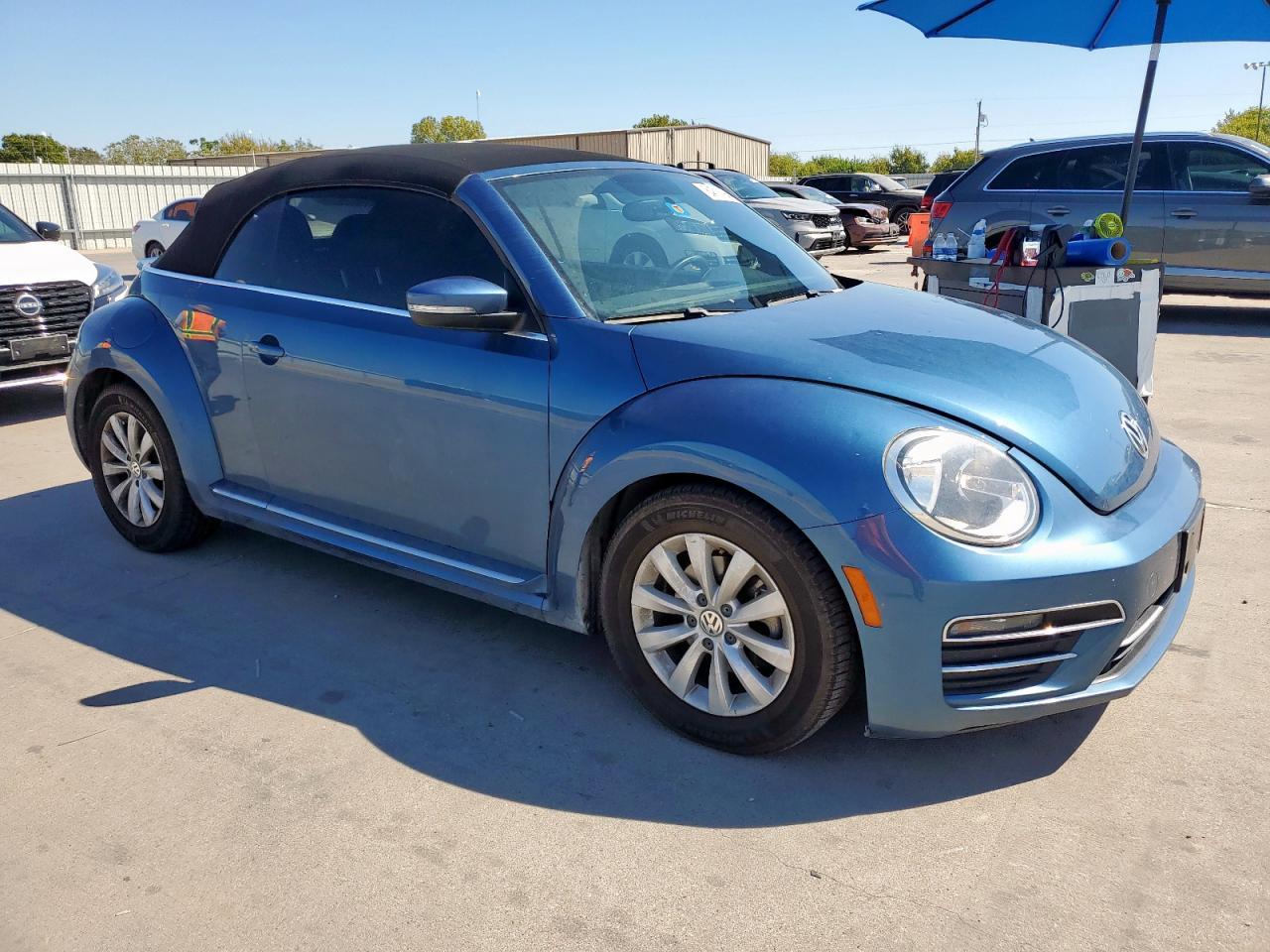 2018 Volkswagen Beetle S - Фото 4