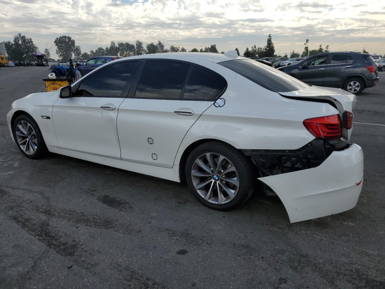 2013 BMW 528 I - Фото 2