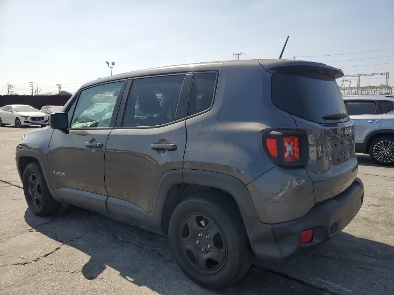 2016 Jeep Renegade Sport - Фото 2