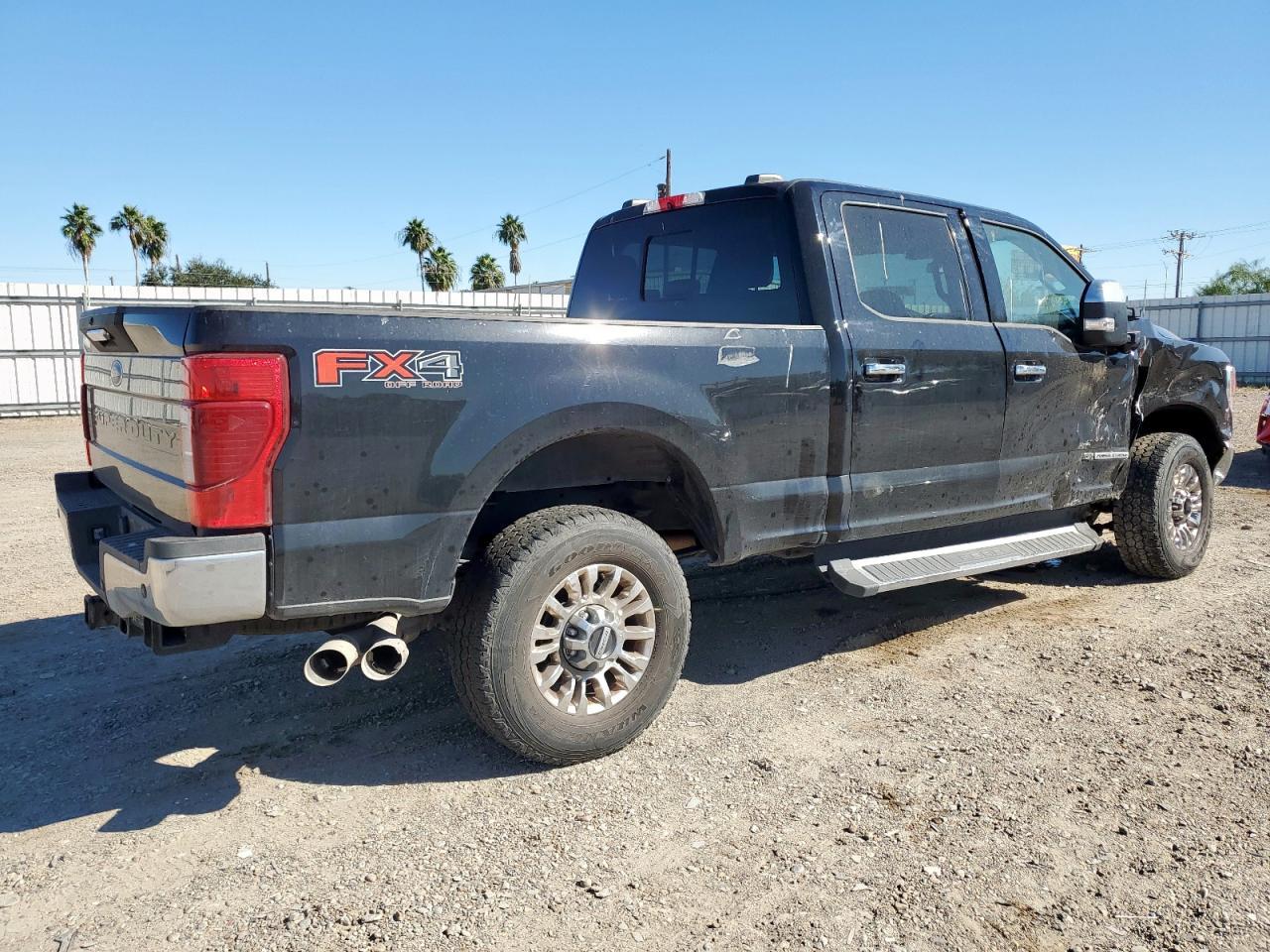 2022 Ford F250 Super Duty - Фото 3