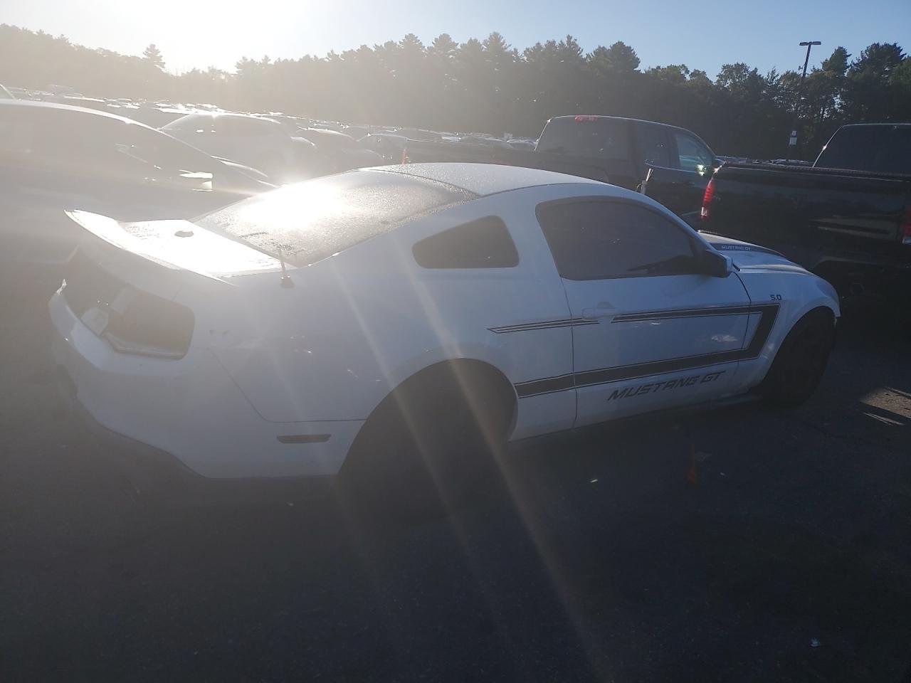 2012 Ford Mustang Gt - Фото 3