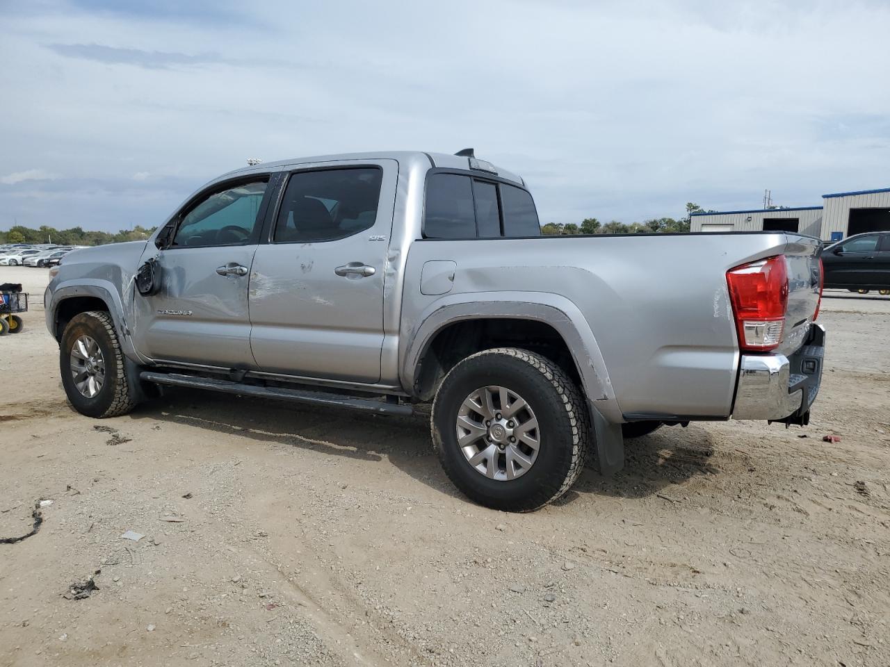 2017 Toyota Tacoma Double Cab - Image 2