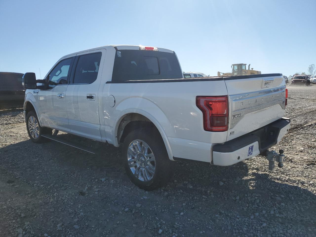 2015 Ford F150 Supercrew - Фото 2