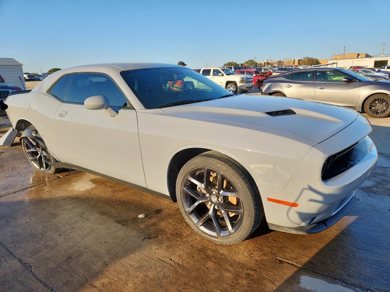 2022 Dodge Challenger Sxt - Фото 4