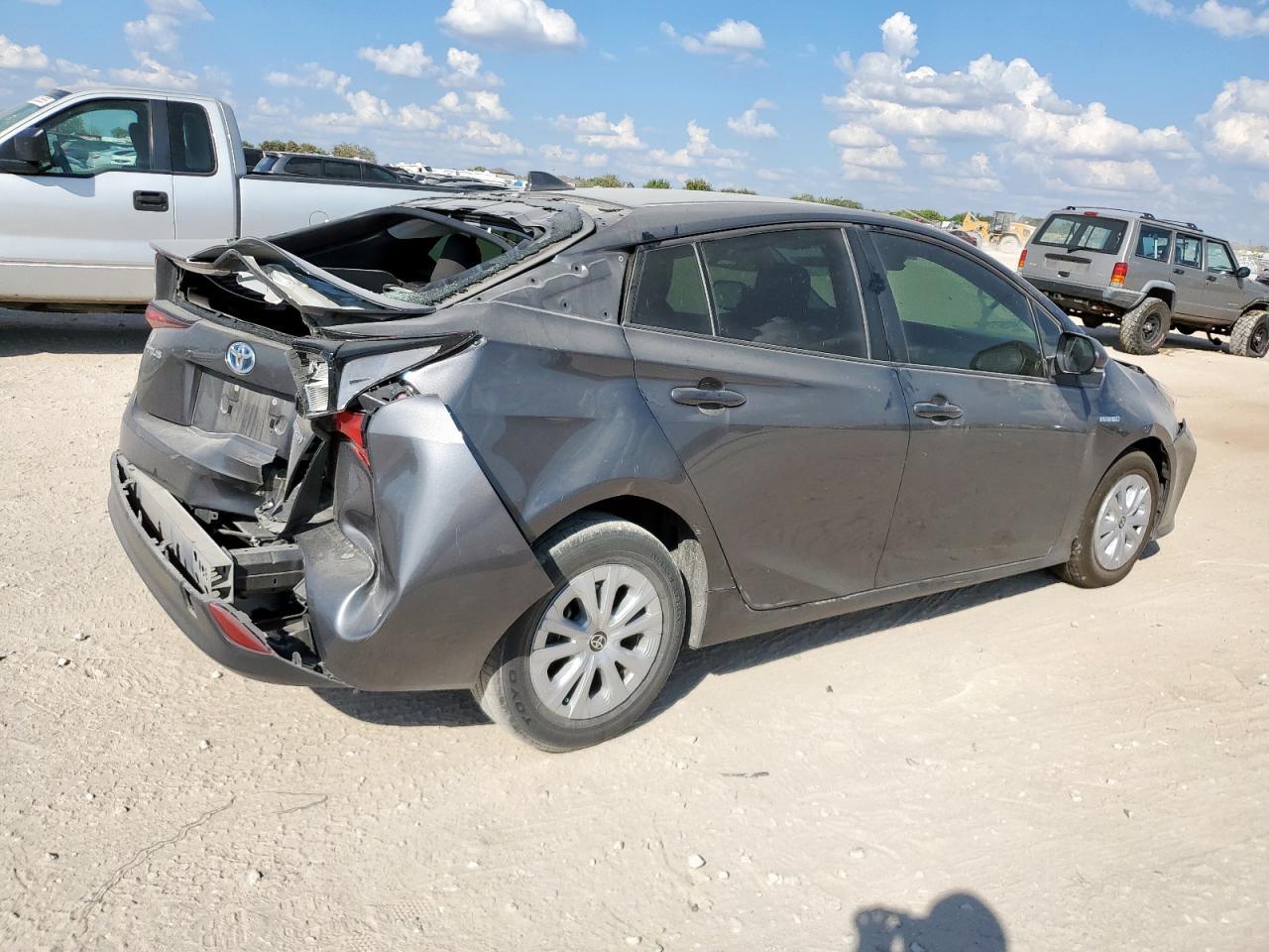 2019 Toyota Prius - Image 3
