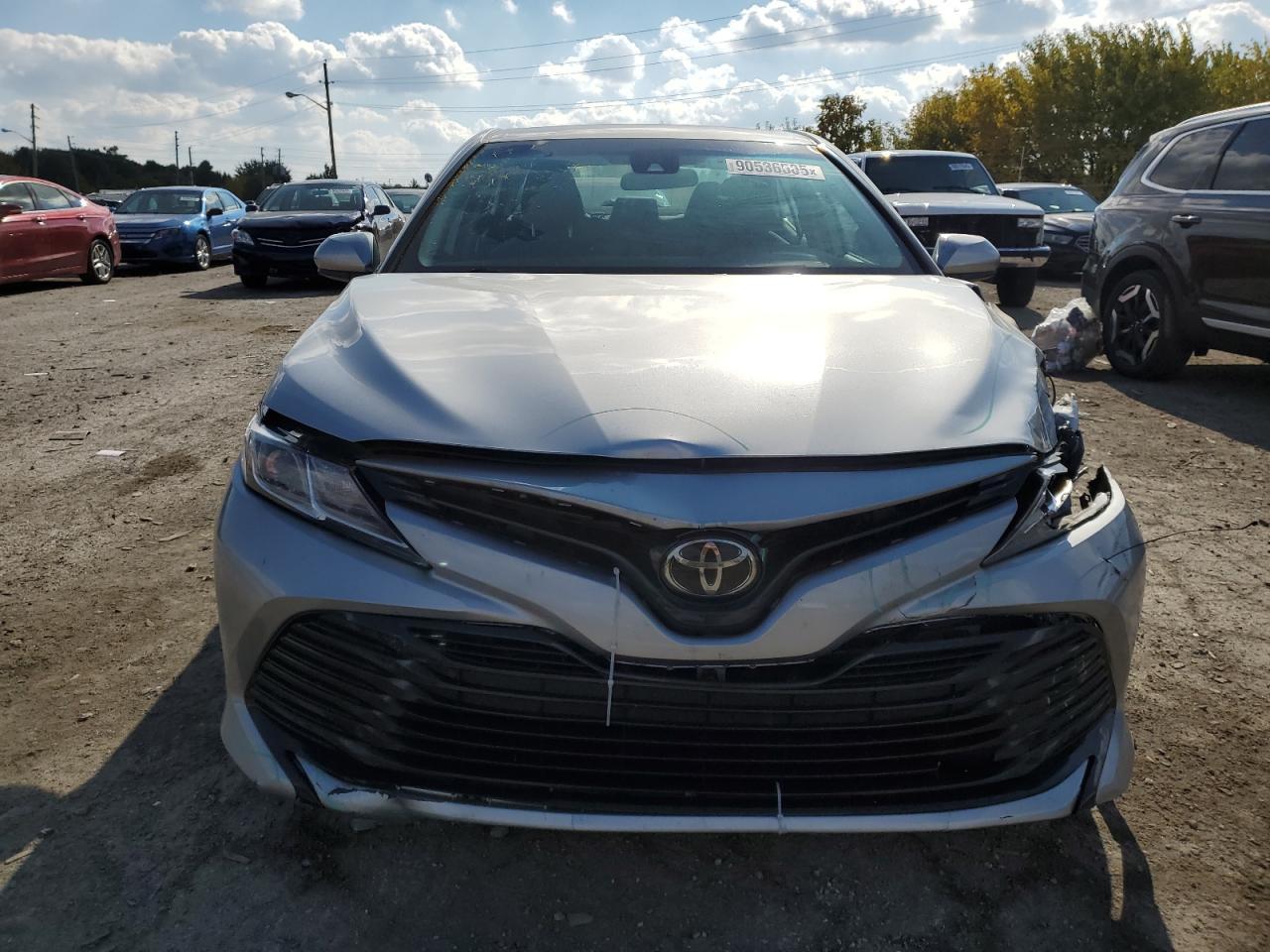 2020 Toyota Camry Le - Фото 5