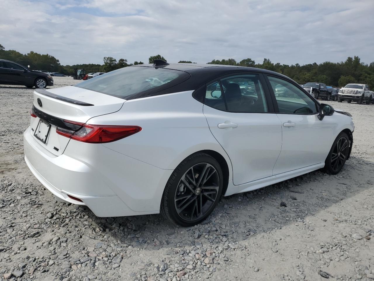2025 Toyota Camry Xse - Фото 3