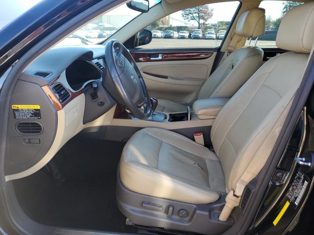 2013 Hyundai Genesis 3.8L - Фото 7