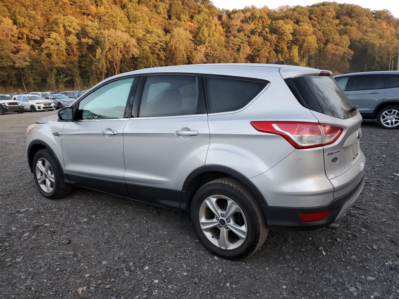 2013 Ford Escape Se - Фото 2