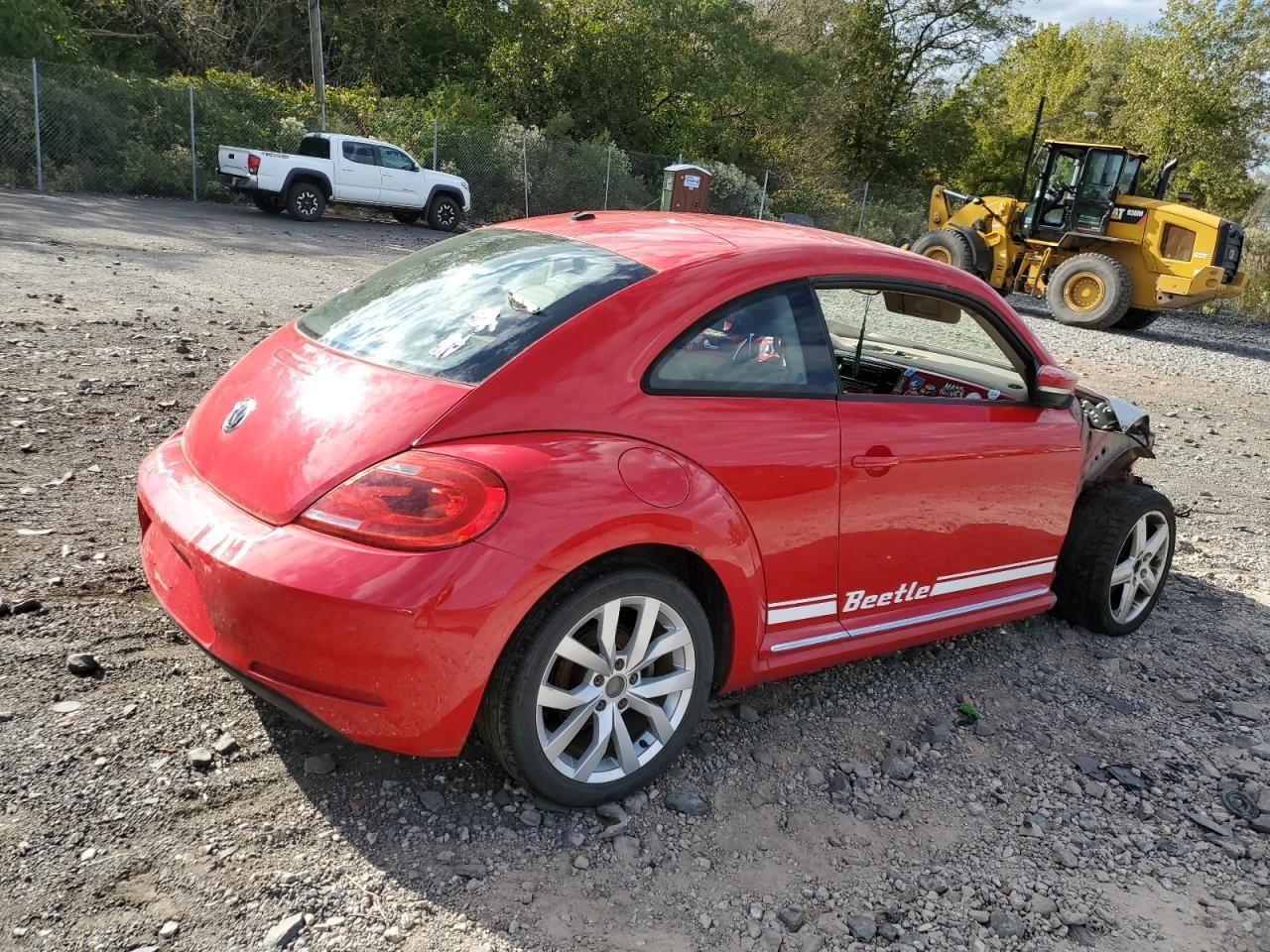 2013 Volkswagen Beetle - Image 3