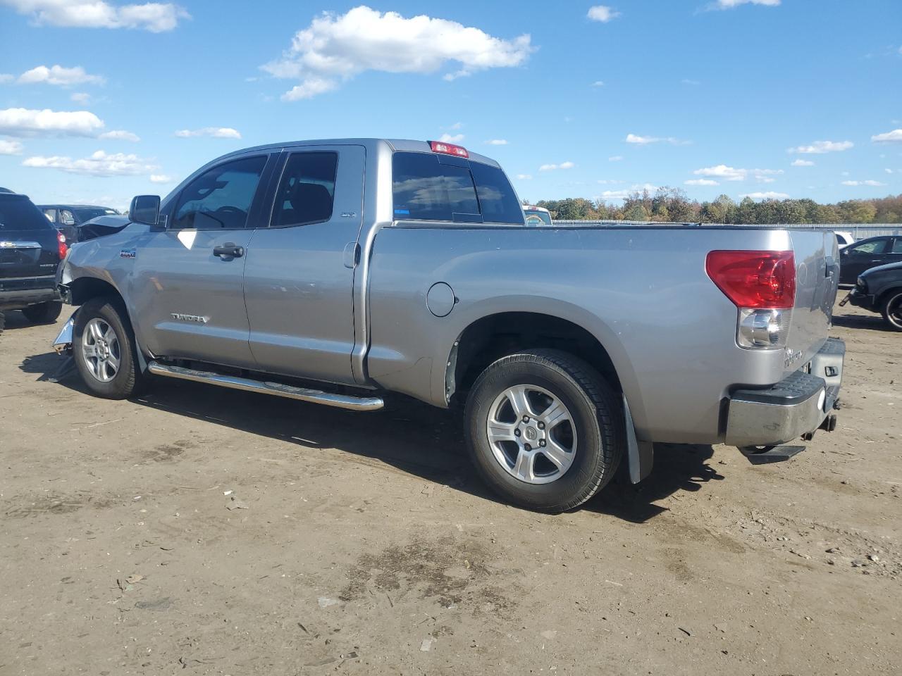 2010 Toyota Tundra Double Cab Sr5 - Фото 2