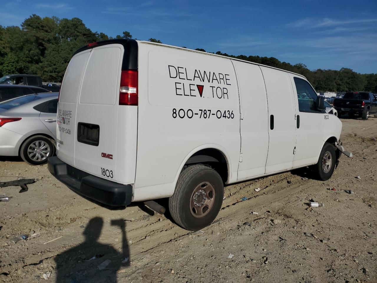 2017 GMC Savana G2500 - Фото 3