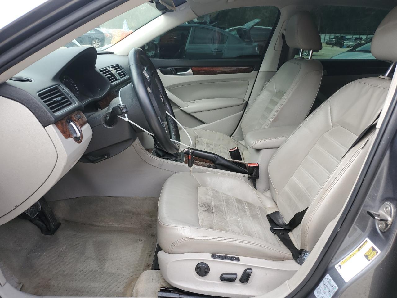 2012 Volkswagen Passat Sel - Image 7