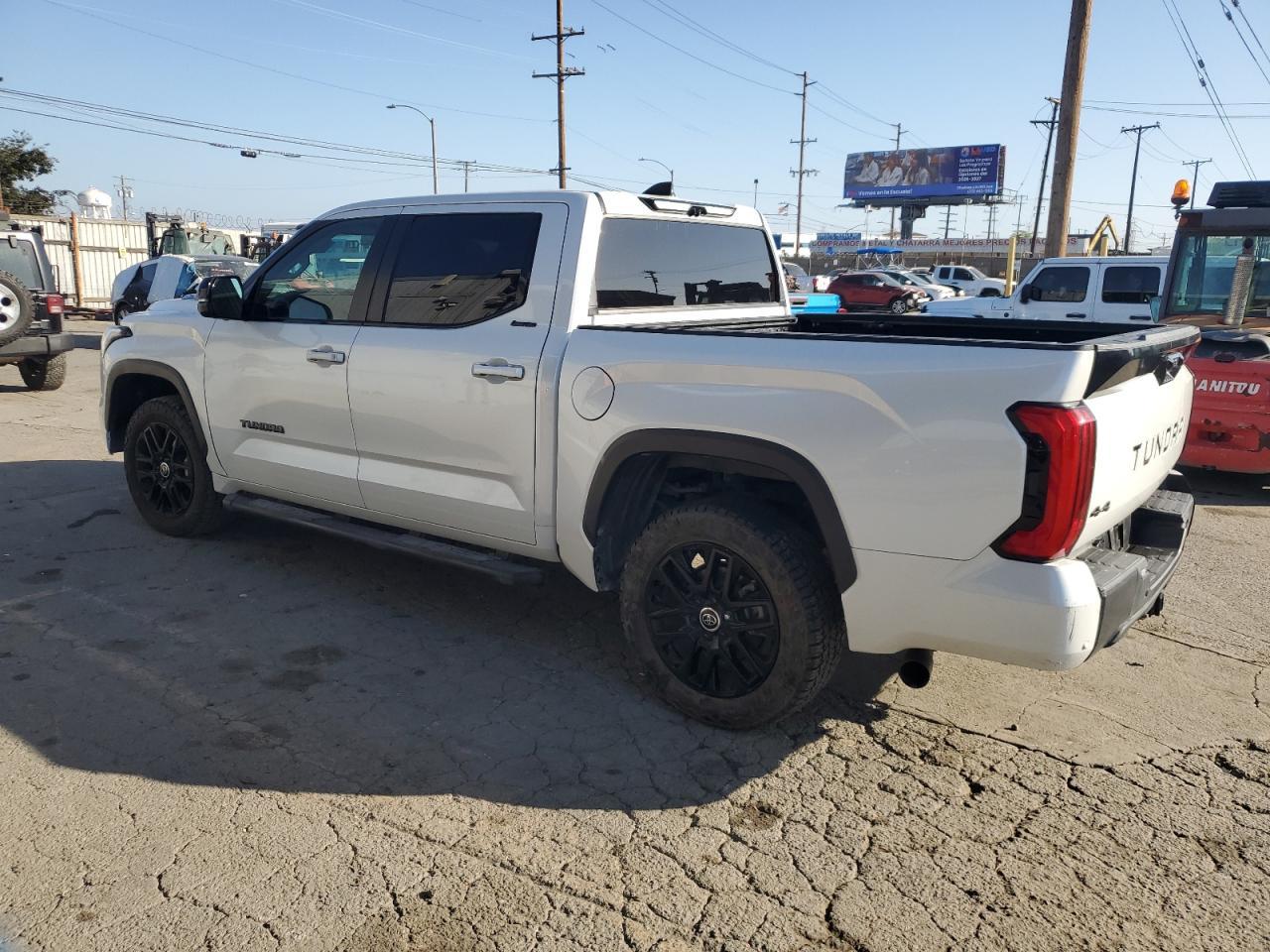 2024 Toyota Tundra Crewmax Limited - Фото 2