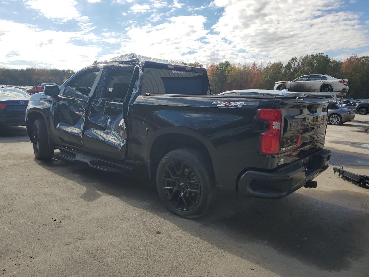 2023 Chevrolet Silverado K1500 Rst - Фото 2