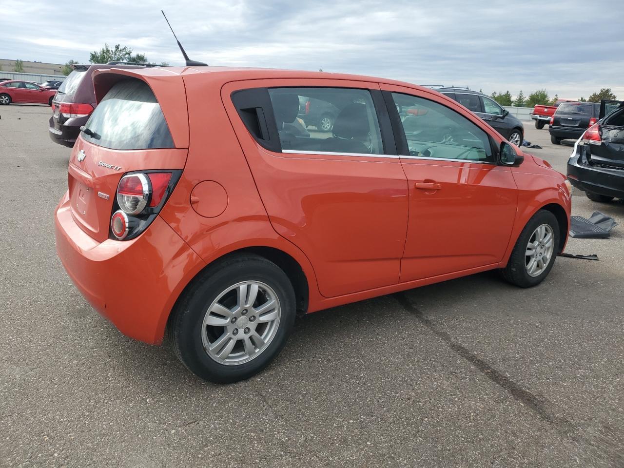 2013 Chevrolet Sonic Lt - Фото 3