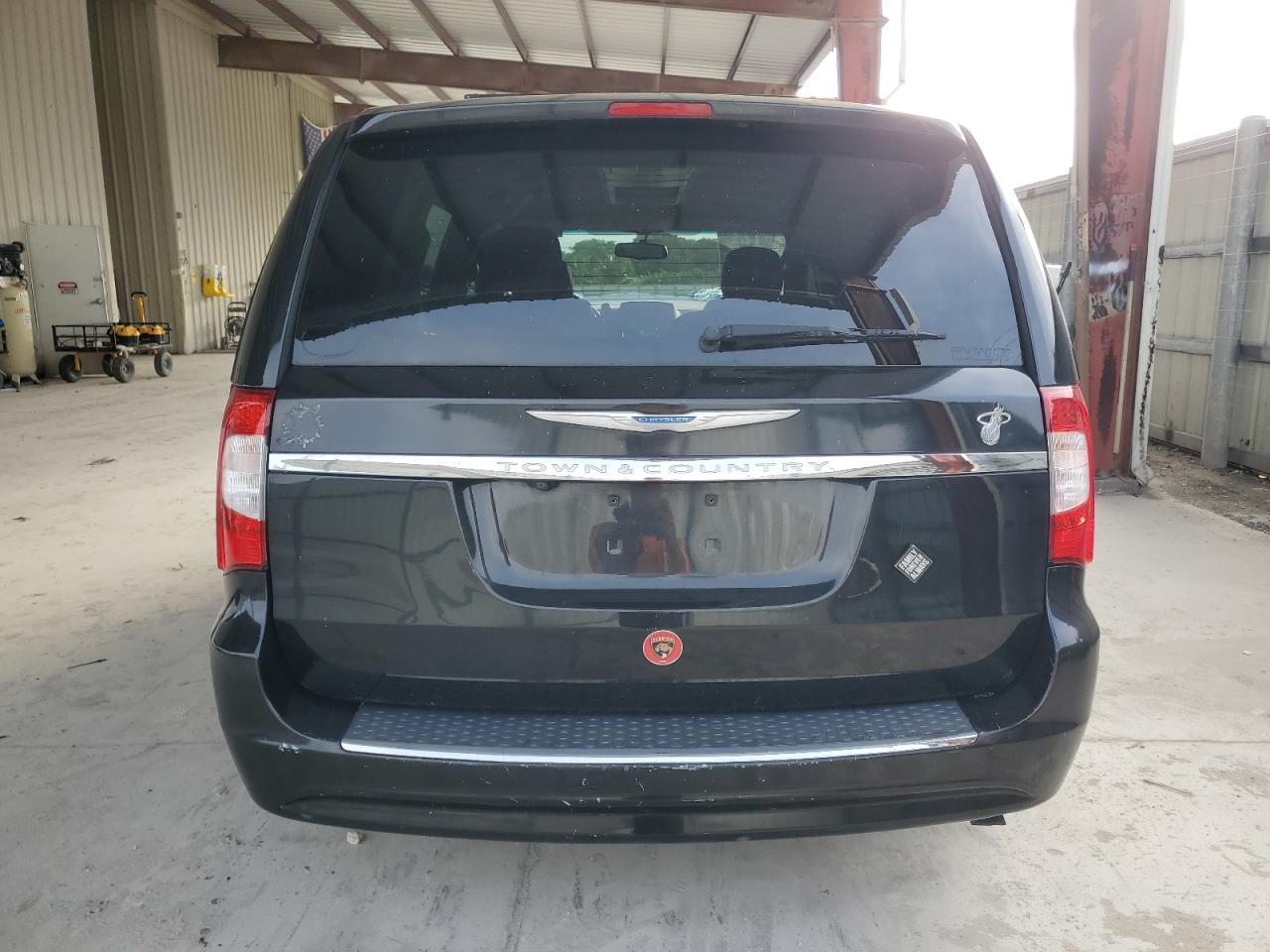 2015 Chrysler Town & Country Touring - Фото 6