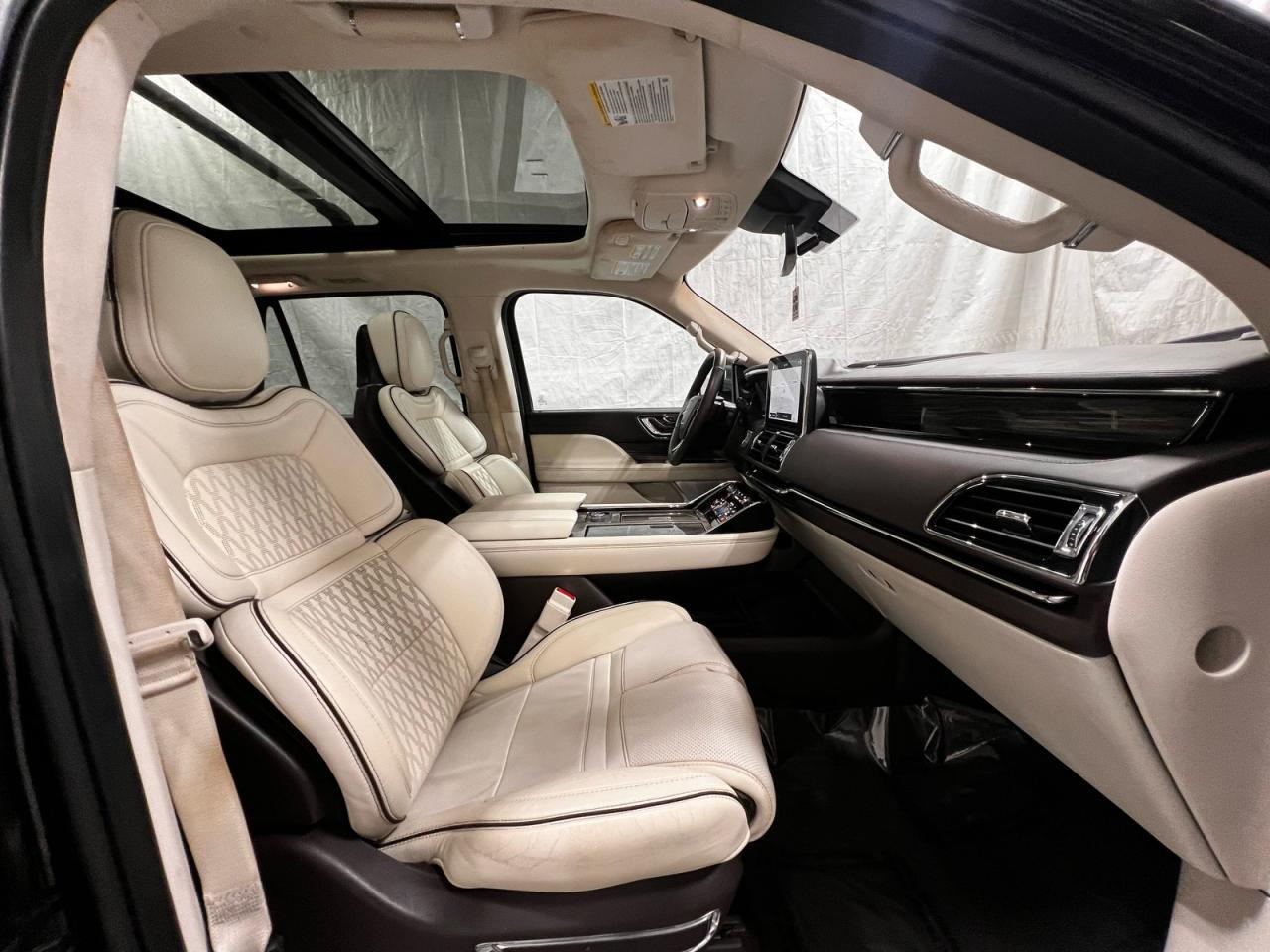 2019 Lincoln Navigator Black Label - Image 5