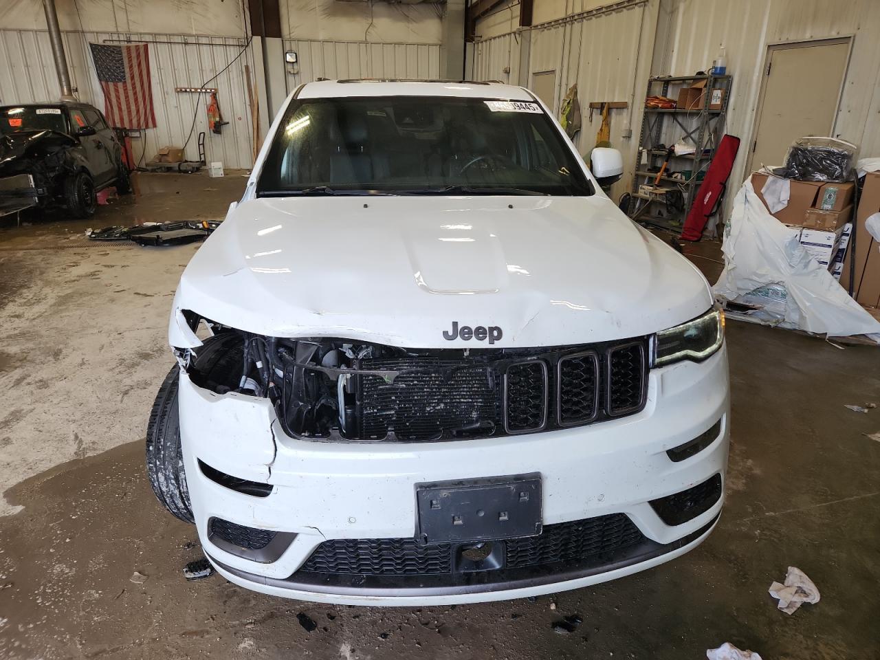 2020 Jeep Grand Cherokee Overland - Фото 5