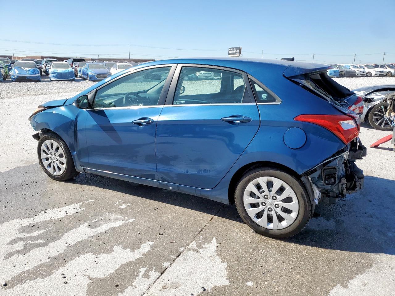 2016 Hyundai Elantra Gt - Фото 2