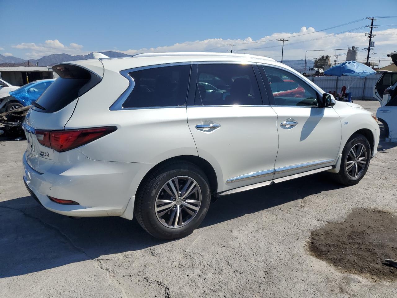 2019 Infiniti Qx60 Luxe - Фото 3
