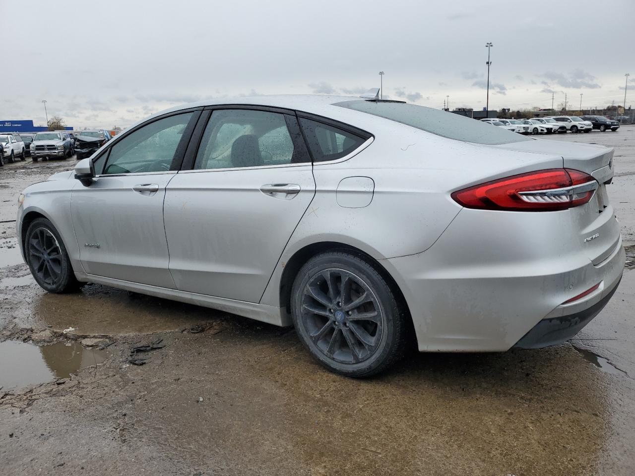 2019 Ford Fusion Se - Фото 2