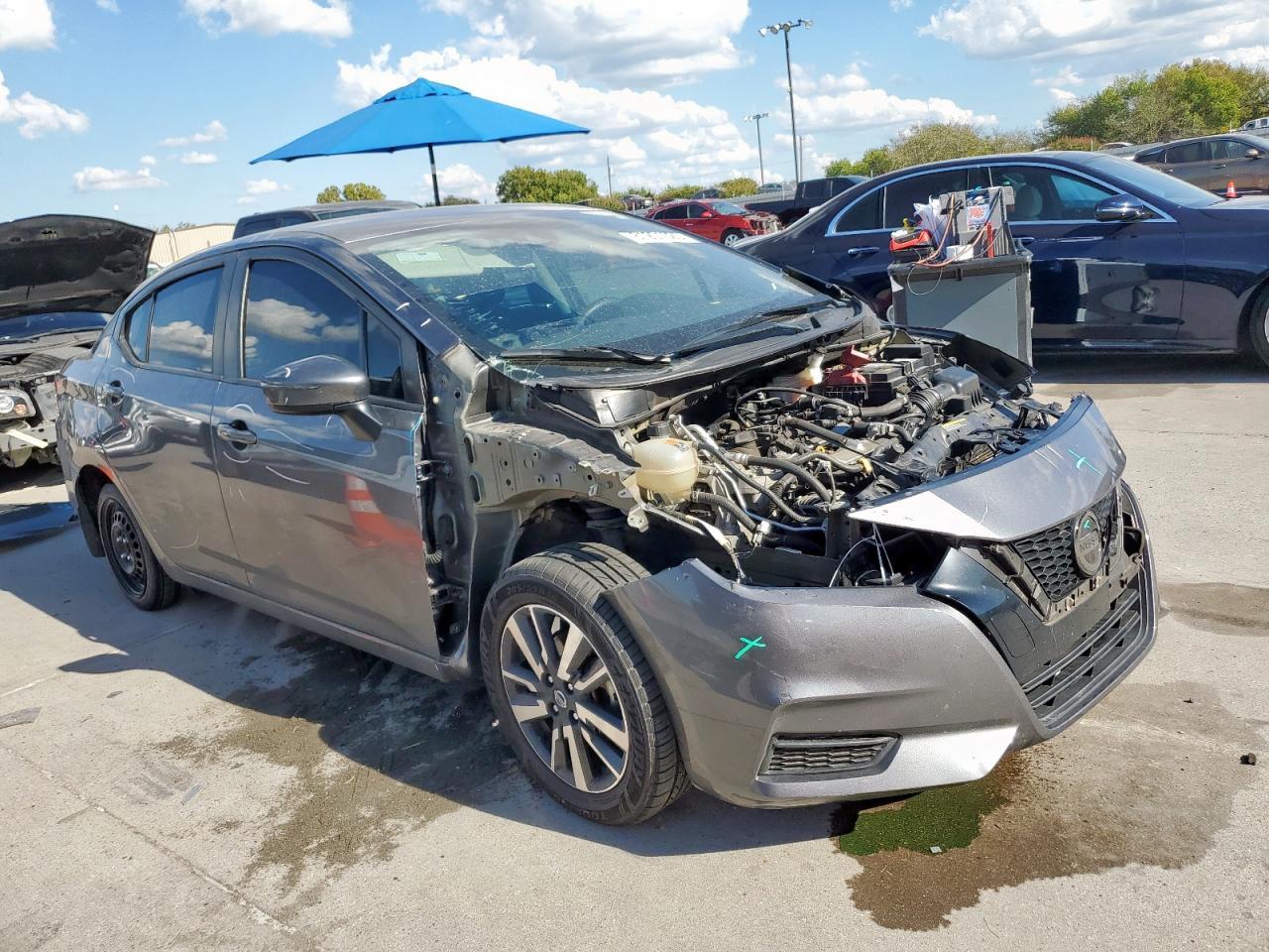 2020 Nissan Versa Sv - Image 4