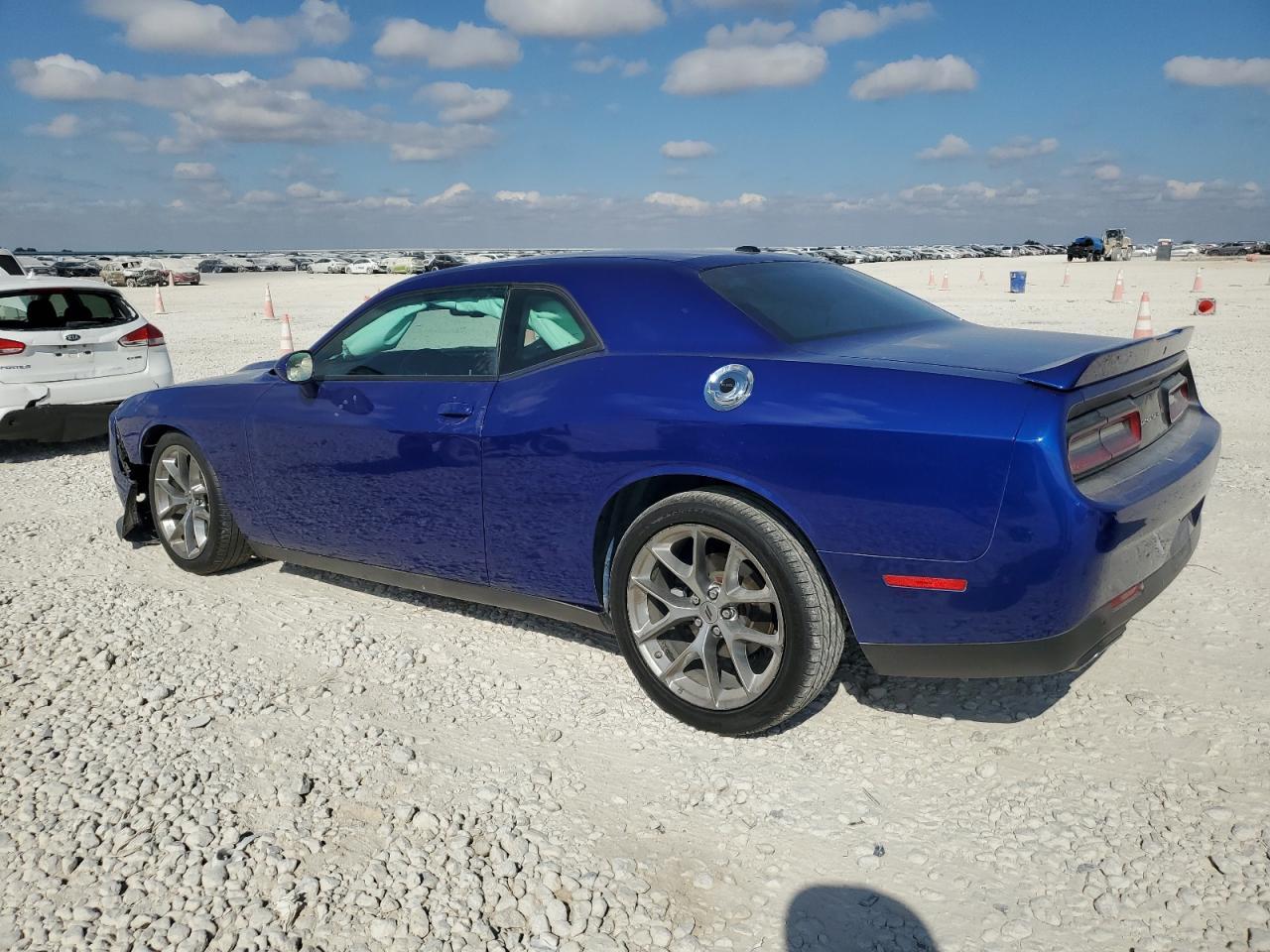 2022 Dodge Challenger Gt - Фото 2