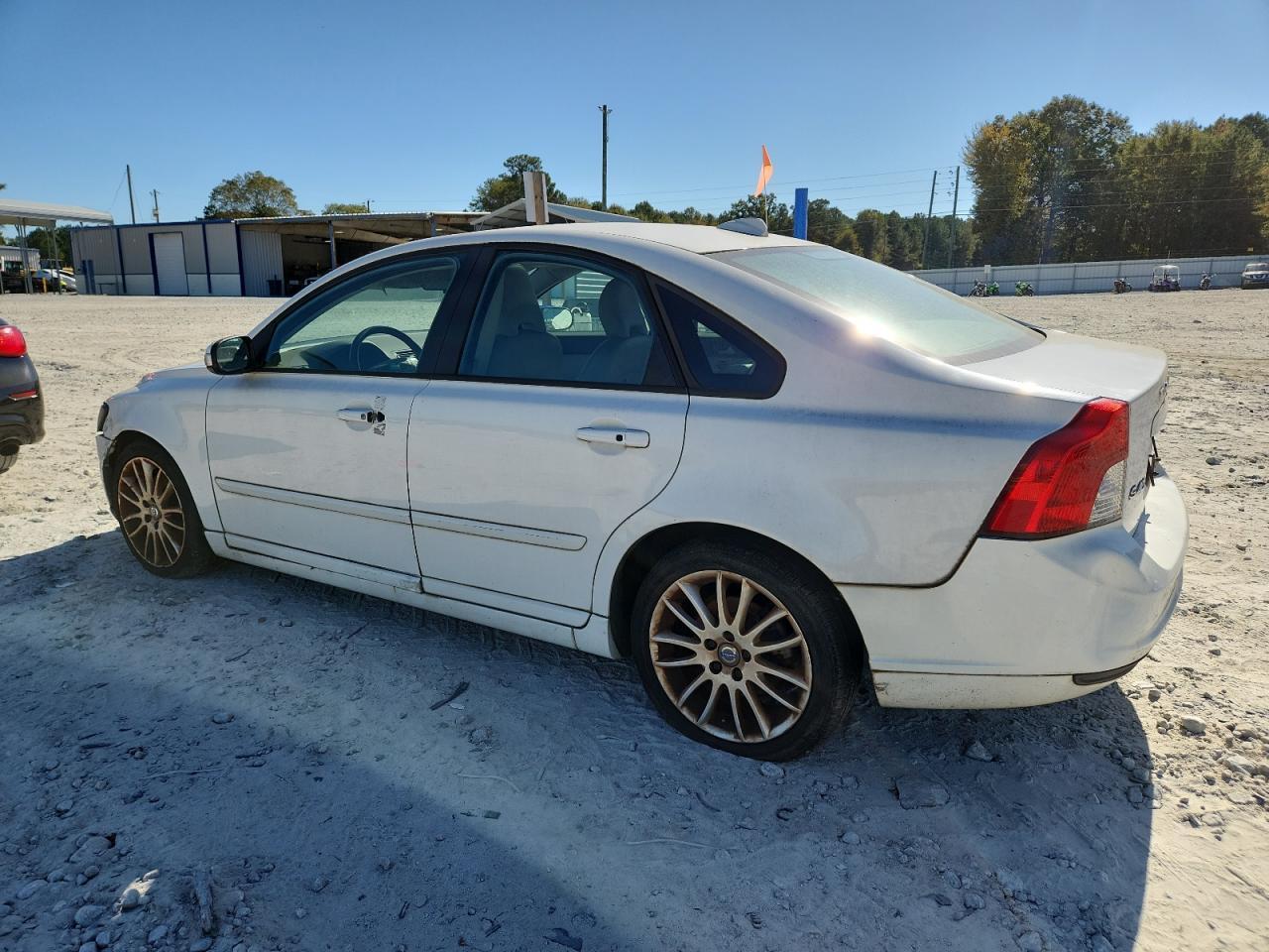 2010 Volvo S40 2.4I - Фото 2