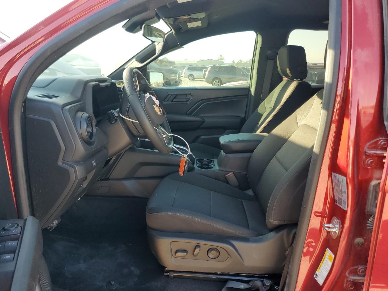 2023 Chevrolet Colorado - Image 7