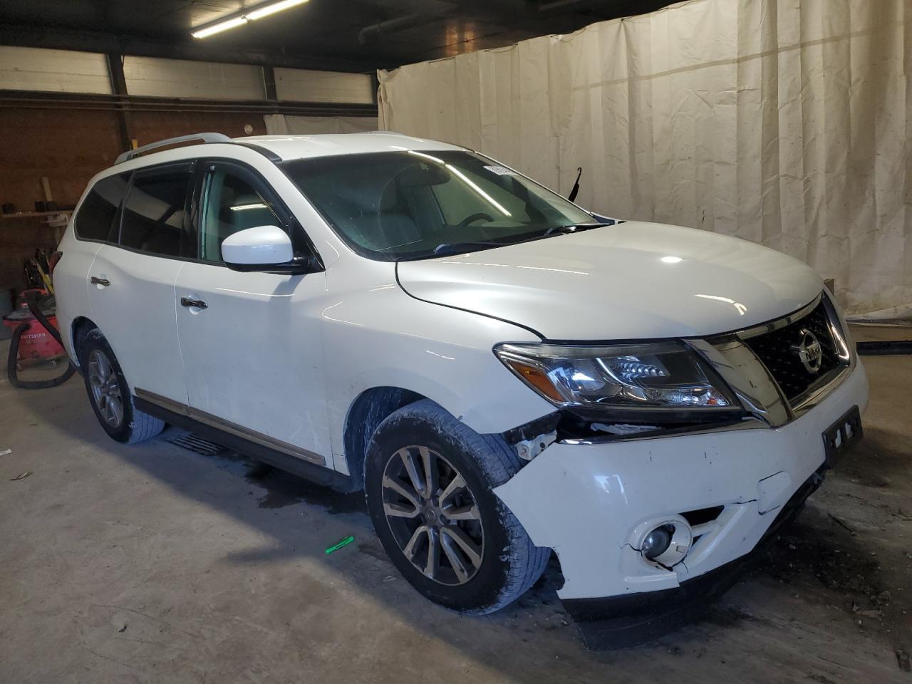 2016 Nissan Pathfinder S - Image 4