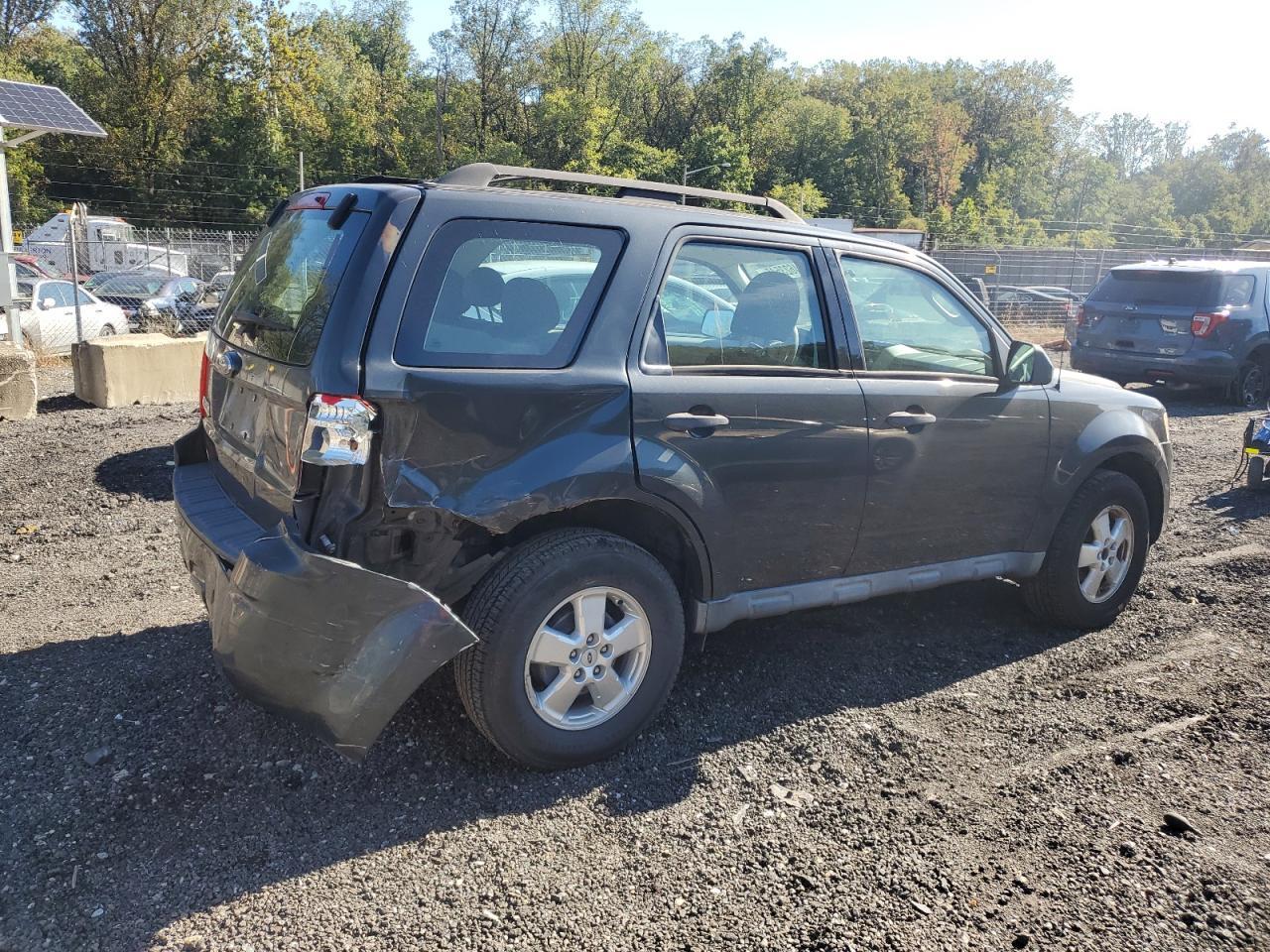 2009 Ford Escape Xls - Фото 3