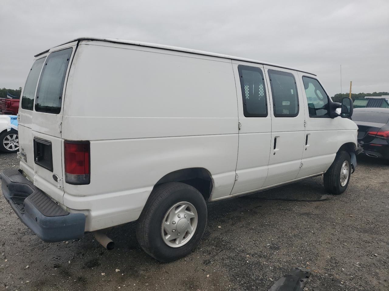 2012 Ford Econoline E350 Super Duty Van - Фото 3