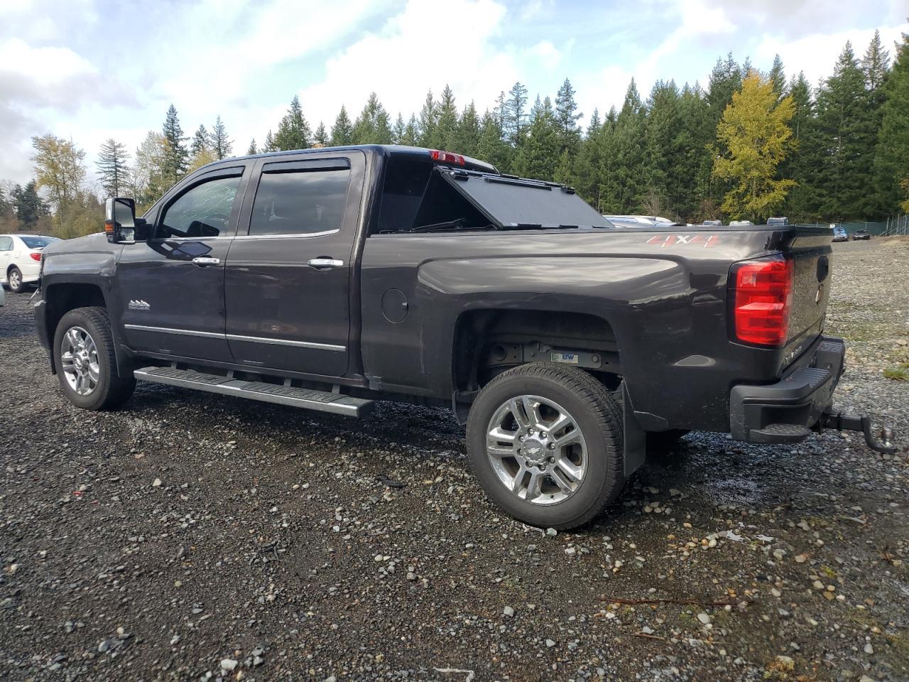 2018 Chevrolet Silverado K2500 High Country - Image 2
