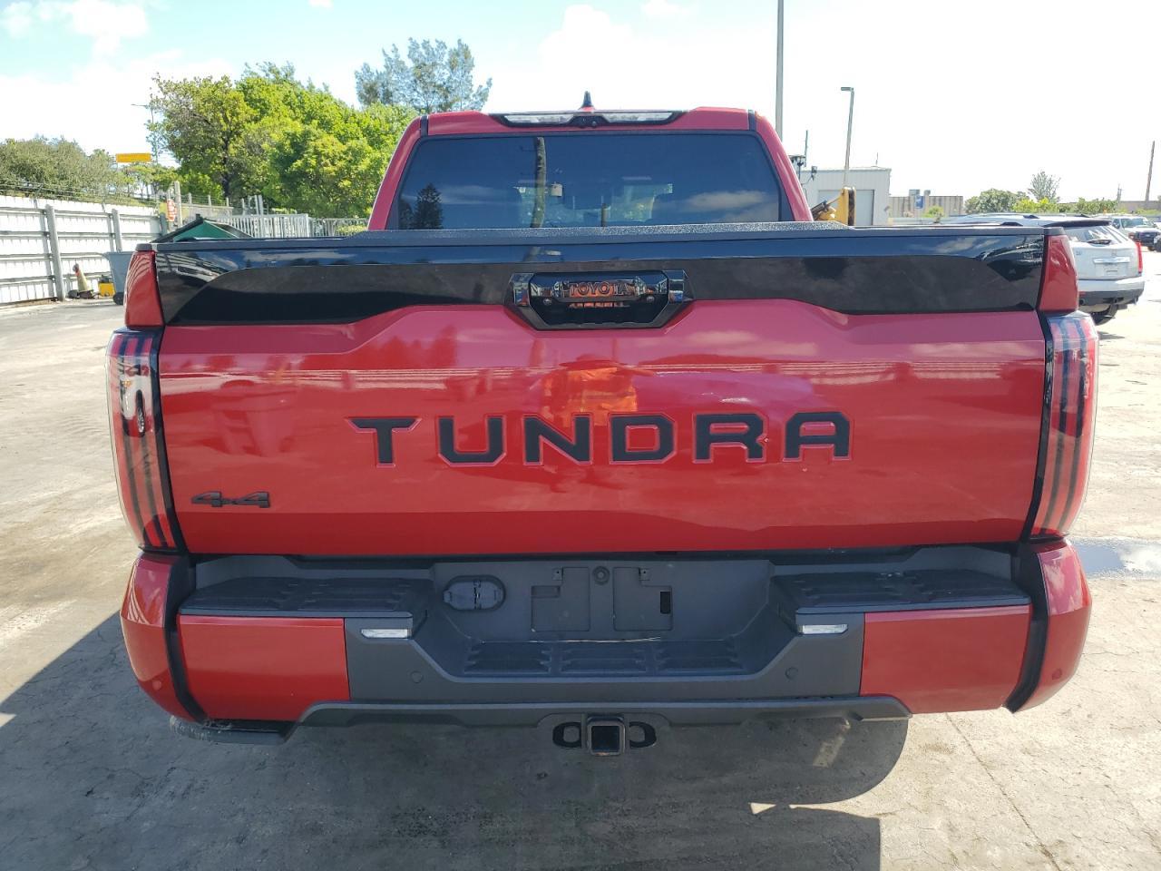 2022 Toyota Tundra Crewmax Platinum - Image 6