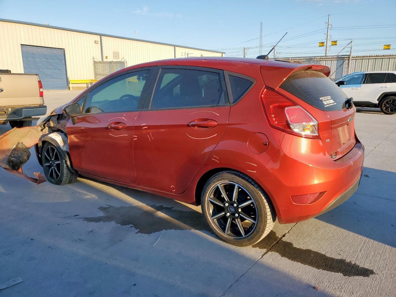 2018 Ford Fiesta Se - Фото 2