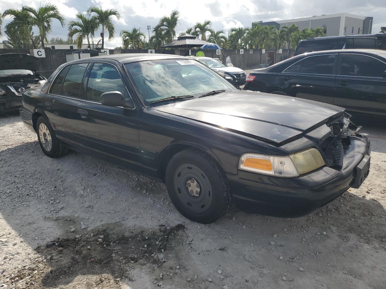 2004 Ford Crown Victoria - Фото 4